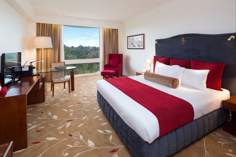 Royal On The Park Hotel And Suites - Hervey Bay Accommodation 1