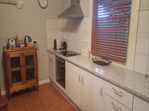 Ruby's Cottage - Hervey Bay Accommodation 1