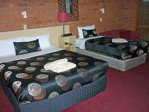 Shannon Motor Inn - Hervey Bay Accommodation 2