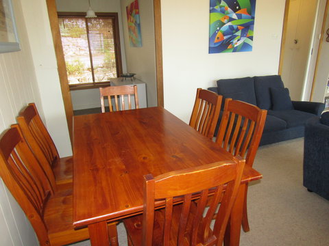 Shack 93 - Hervey Bay Accommodation 2