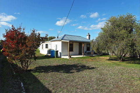 Stable Cottage - Hervey Bay Accommodation 1