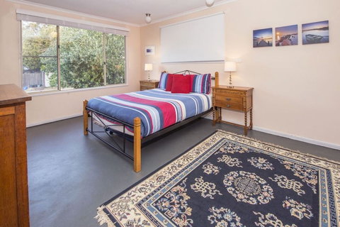 Swell Shack - Hervey Bay Accommodation 2