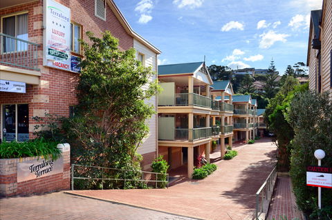 Terralong Terrace Apartments - Hervey Bay Accommodation 0