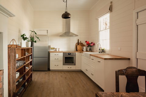 The Cottage At Dunmore Farm - Tourism Hervey Bay 1