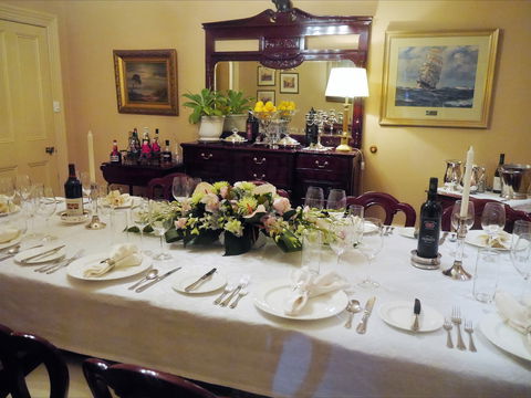 The Lodge Country House - Hervey Bay Accommodation 2