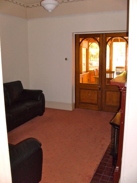 The White House, Carcoar - Hervey Bay Accommodation 1