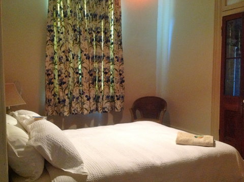 The White House, Carcoar - Hervey Bay Accommodation 2