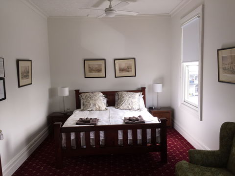 The Corner Hotel Alexandra - Hervey Bay Accommodation 0