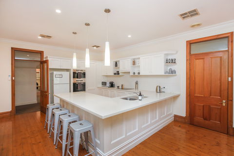 The Hills House At Hahndorf - Hervey Bay Accommodation 1