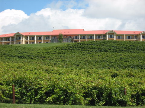 Turners Vineyard Motel - Tourism Hervey Bay 0
