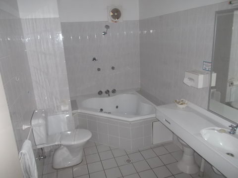 Ulladulla Harbour Motel,  Another Sinclair's Property - Hervey Bay Accommodation 1