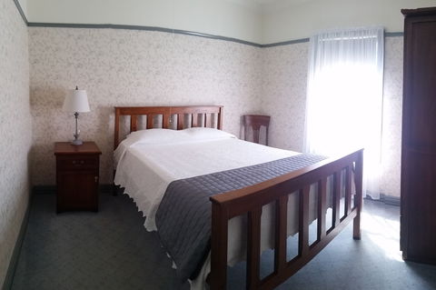 Wagga Wagga Country Cottages - Tourism Hervey Bay 1