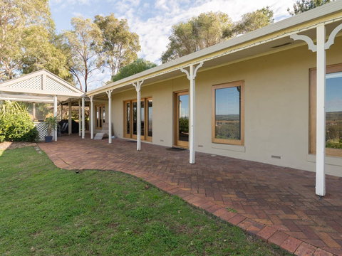 131 - Heart Of The Vale - Hervey Bay Accommodation 1