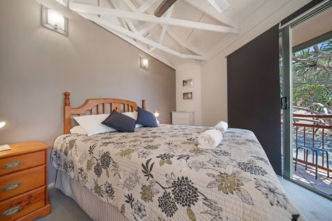 16 Point Lookout Beach Resort - Hervey Bay Accommodation 1