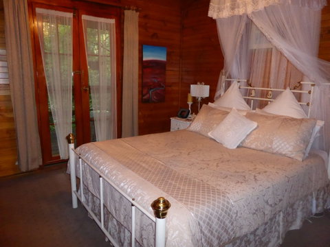 Aldgate Lodge Bed & Breakfast - Hervey Bay Accommodation 1