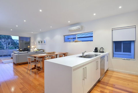 Alexander By The Sea - Hervey Bay Accommodation 2