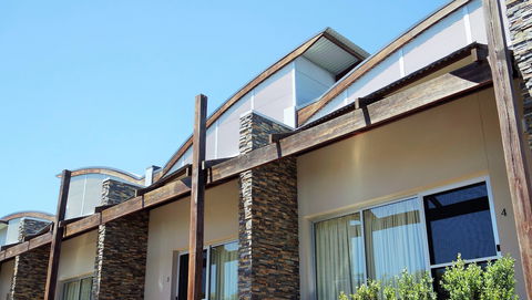 A MUSt @ Coonawarra - Hervey Bay Accommodation 0