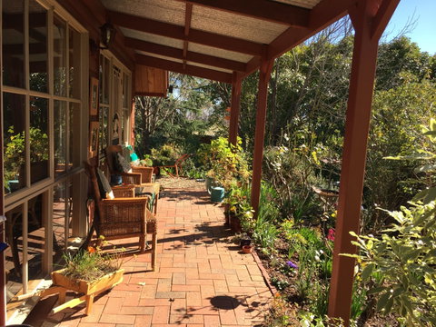 Artscape Cottage Beechworth - Hervey Bay Accommodation 1