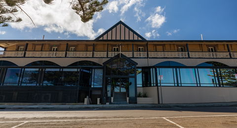 Aurora Ozone Hotel - Hervey Bay Accommodation 2