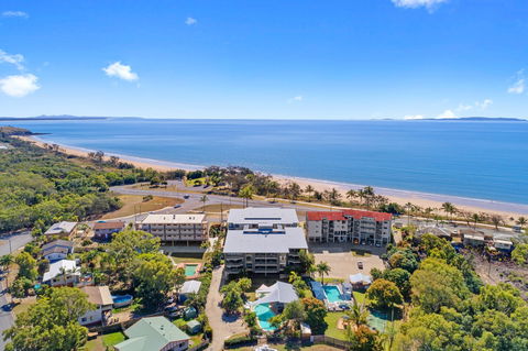 Beaches On Lammermoor Apartments - Tourism Hervey Bay 1