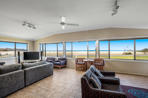Beach Haven - Tourism Hervey Bay 0