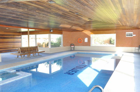 Bell Tower Inn - Hervey Bay Accommodation 1