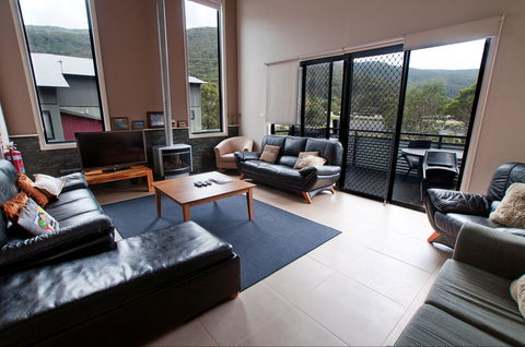 Blues Air 4 - Tourism Hervey Bay 0