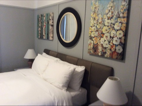 Bourke Apartments - Hervey Bay Accommodation 0