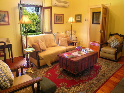 Buxton Manor - Garden And Loft Apartment - Hervey Bay Accommodation 0