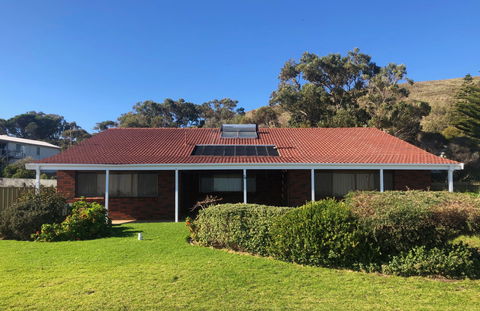 Calm Seas - Hervey Bay Accommodation 0