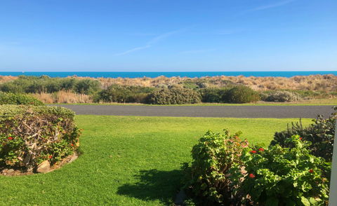 Calm Seas - Hervey Bay Accommodation 1