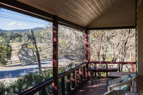 Capers Cottage - Hervey Bay Accommodation 2