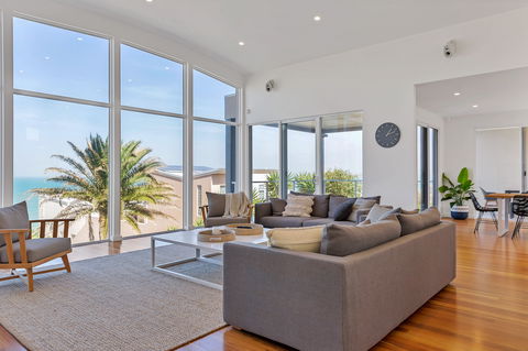 Carpe Diem, 15 Barbara Str Port Elliot - Hervey Bay Accommodation 2
