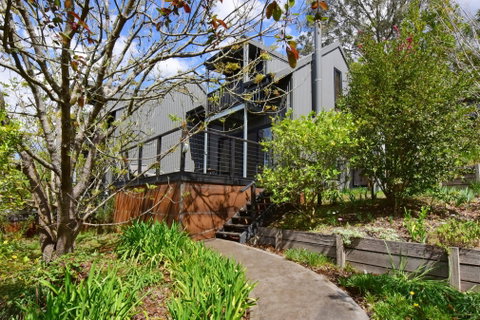 Cloudsong Chalets - Hervey Bay Accommodation 0