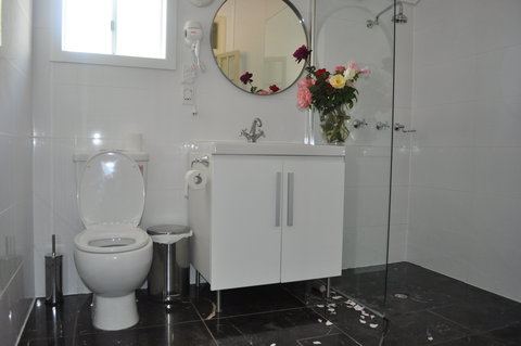 Club Boutique Hotel Cunnamulla - Hervey Bay Accommodation 2