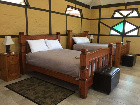 Coonandry Cottage - Hervey Bay Accommodation 0