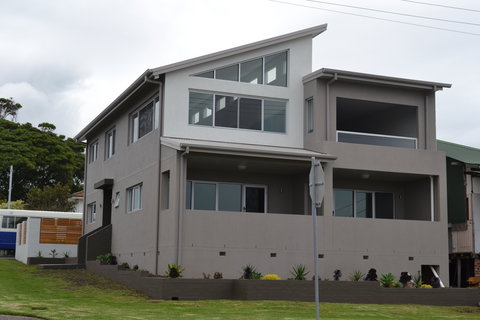 Cowries Harbourside Shellharbour Village - Hervey Bay Accommodation 0