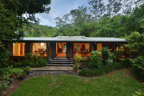 Cow Bay Homestay Bed And Breakfast - Hervey Bay Accommodation 0