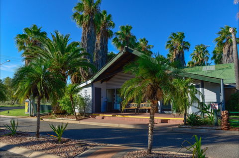 Desert Palms Alice Springs - Hervey Bay Accommodation 2