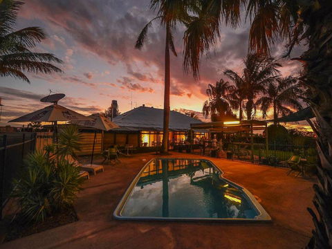 Devils Marbles Hotel - Hervey Bay Accommodation 2