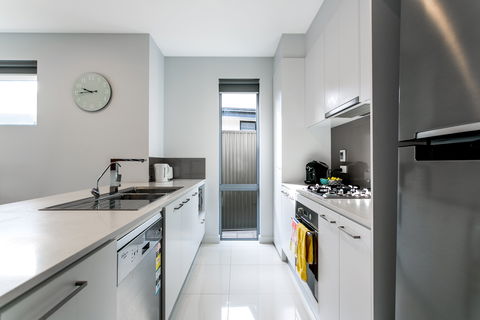 Ella House I - Hervey Bay Accommodation 1