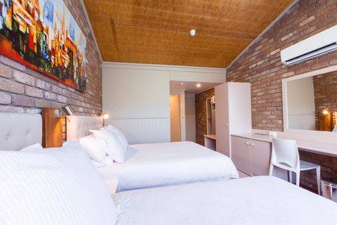 Farnham Court Motel - Hervey Bay Accommodation 2