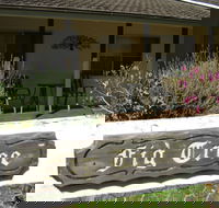 Figtree Cottage - Hervey Bay Accommodation