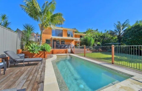 Flynns Beach Retreat - Hervey Bay Accommodation 0