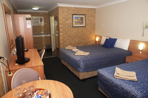 Forest Lodge Motor Inn And Restaurant - Hervey Bay Accommodation 1