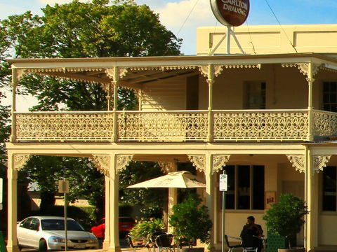 Hibernian Hotel Apartments - Hervey Bay Accommodation 2