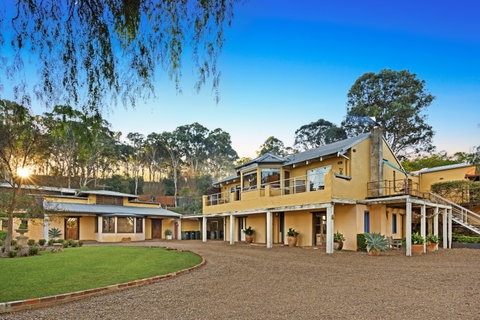 I Villini Estate - Hervey Bay Accommodation 0
