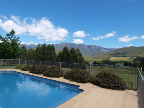 Mad On The Buckland - Hervey Bay Accommodation 2
