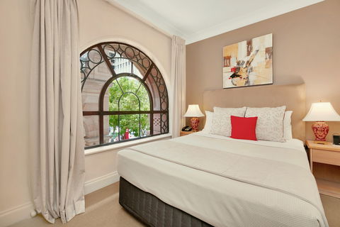 Manor Apartment Hotel - Hervey Bay Accommodation 1