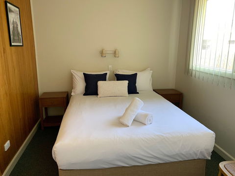 Marina Motel Rooms - Tourism Hervey Bay 1